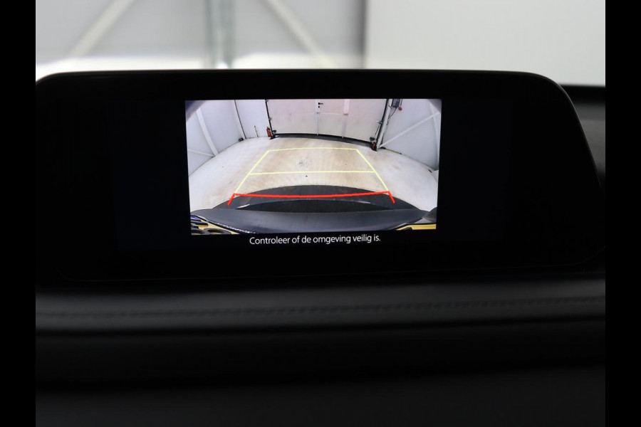 Mazda CX-30 2.0 e-SkyActiv-X M Hybrid Comfort | Stoelverwarming | Head-Up | Camera | Carplay | Adaptive cruise | Navigatie | Stuurverwarming | 18'' | Keyless | Full LED | Climate control