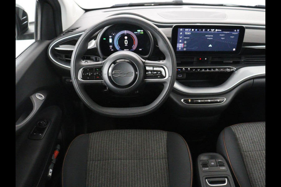 Fiat 500E Icon 42 kWh | 3 Fase | Stoelverwarming | Camera | Carplay | Navigatie | Full LED | Climate control | Cruise control | Bluetooth