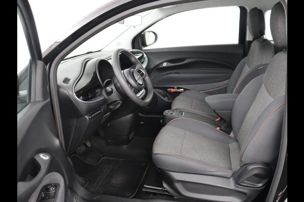 Fiat 500E Icon 42 kWh | 3 Fase | Stoelverwarming | Camera | Carplay | Navigatie | Full LED | Climate control | Cruise control | Bluetooth
