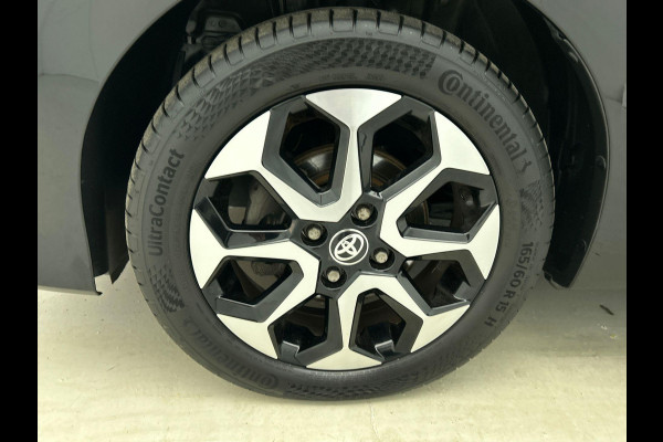 Toyota Aygo 1.0 VVT-i x-joy Automaat | Climate Control |  Apple Carplay/Android Auto | Navigatie | Camera achter | Cruise Control | 15"LM Velgen
