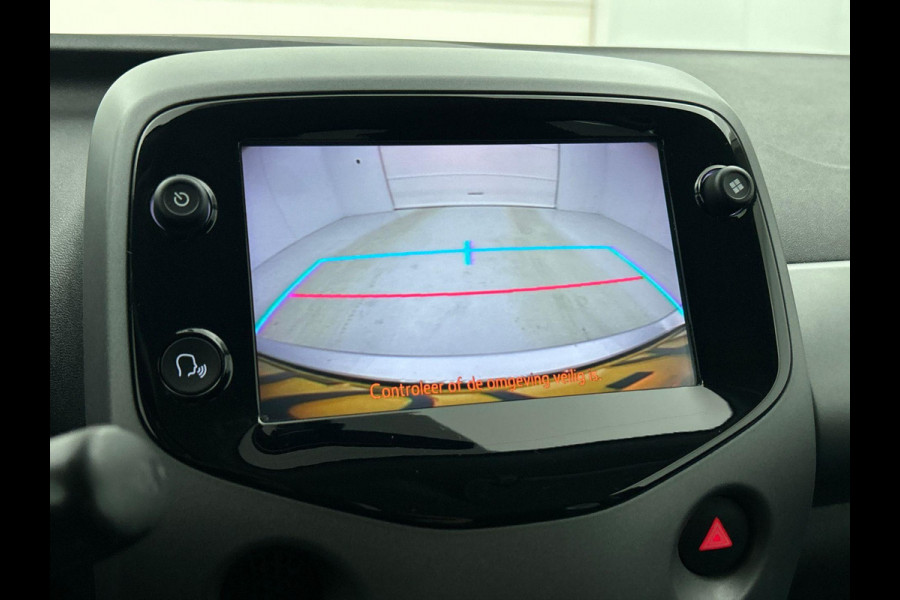 Toyota Aygo 1.0 VVT-i x-joy Automaat | Climate Control |  Apple Carplay/Android Auto | Navigatie | Camera achter | Cruise Control | 15"LM Velgen