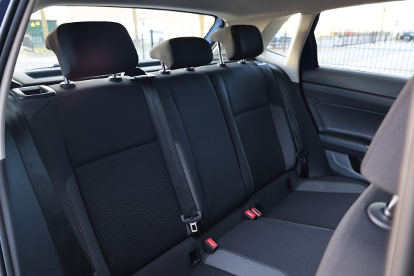 Volkswagen Polo 1.0 TSI Life | NAP! | DIGITAL | PDC VOOR & ACHTER | CARPLAY |