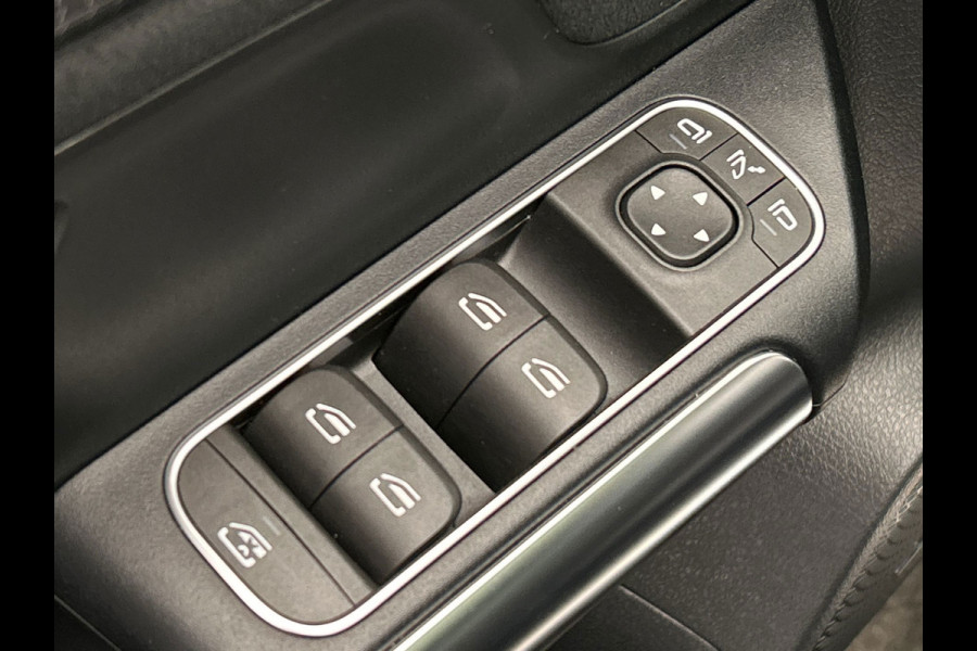 Mercedes-Benz EQA 250 Business Solution AMG | Pano/Dak | Adaptieve/Cruise | Rondomzicht/Camera | LED | Origineel NL