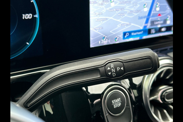 Mercedes-Benz EQA 250 Business Solution AMG | Pano/Dak | Adaptieve/Cruise | Rondomzicht/Camera | LED | Origineel NL