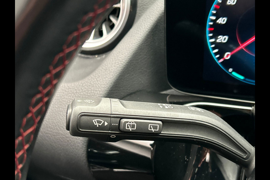 Mercedes-Benz EQA 250 Business Solution AMG | Pano/Dak | Adaptieve/Cruise | Rondomzicht/Camera | LED | Origineel NL