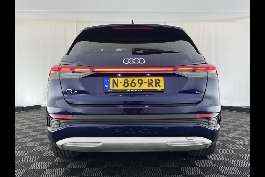 Audi Q4 e-tron 40 Advanced Edition 77 kWh [ 3-Fase-11kW ] {SOH-92%} (INCL-BTW) Aut.*HEATPUMP | NAVI-FULLMAP | MATRIX-LED | KEYLESS | AUDI-SOUND |  DIGI-COCKPIT | DAB | CARPLAY | HEATED-SPORTSEATS | PRIVACYGLASS | CRUISE | 19''ALU*