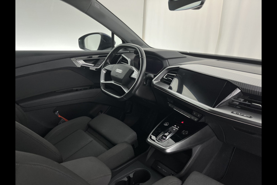Audi Q4 e-tron 40 Advanced Edition 77 kWh [ 3-Fase-11kW ] {SOH-92%} (INCL-BTW) Aut.*HEATPUMP | NAVI-FULLMAP | MATRIX-LED | KEYLESS | AUDI-SOUND |  DIGI-COCKPIT | DAB | CARPLAY | HEATED-SPORTSEATS | PRIVACYGLASS | CRUISE | 19''ALU*