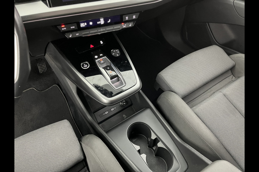 Audi Q4 e-tron 40 Advanced Edition 77 kWh [ 3-Fase-11kW ] {SOH-92%} (INCL-BTW) Aut.*HEATPUMP | NAVI-FULLMAP | MATRIX-LED | KEYLESS | AUDI-SOUND |  DIGI-COCKPIT | DAB | CARPLAY | HEATED-SPORTSEATS | PRIVACYGLASS | CRUISE | 19''ALU*