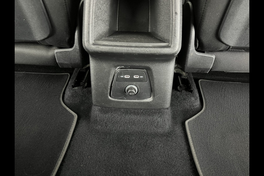 Audi Q4 e-tron 40 Advanced Edition 77 kWh [ 3-Fase-11kW ] {SOH-92%} (INCL-BTW) Aut.*HEATPUMP | NAVI-FULLMAP | MATRIX-LED | KEYLESS | AUDI-SOUND |  DIGI-COCKPIT | DAB | CARPLAY | HEATED-SPORTSEATS | PRIVACYGLASS | CRUISE | 19''ALU*