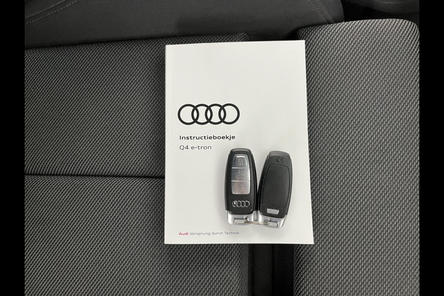 Audi Q4 e-tron 40 Advanced Edition 77 kWh [ 3-Fase-11kW ] {SOH-92%} (INCL-BTW) Aut.*HEATPUMP | NAVI-FULLMAP | MATRIX-LED | KEYLESS | AUDI-SOUND |  DIGI-COCKPIT | DAB | CARPLAY | HEATED-SPORTSEATS | PRIVACYGLASS | CRUISE | 19''ALU*