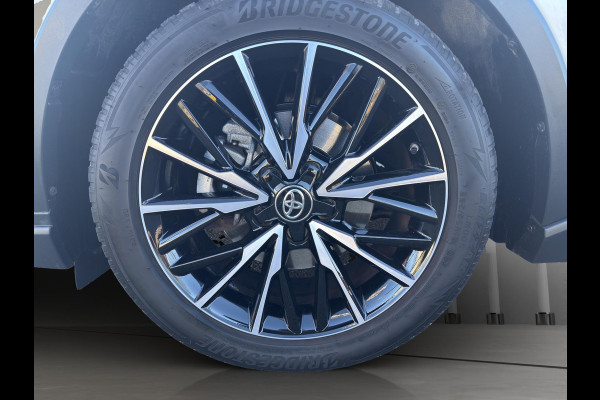 Toyota C-HR 1.8 Hybrid Executive | Leer | JBL | Camera  Led | Afneembare Trekhaak | Bi-Tone