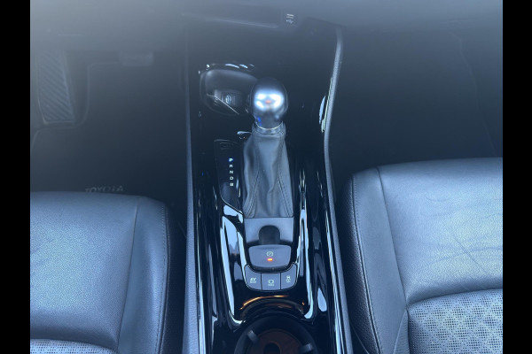 Toyota C-HR 1.8 Hybrid Executive | Leer | JBL | Camera  Led | Afneembare Trekhaak | Bi-Tone