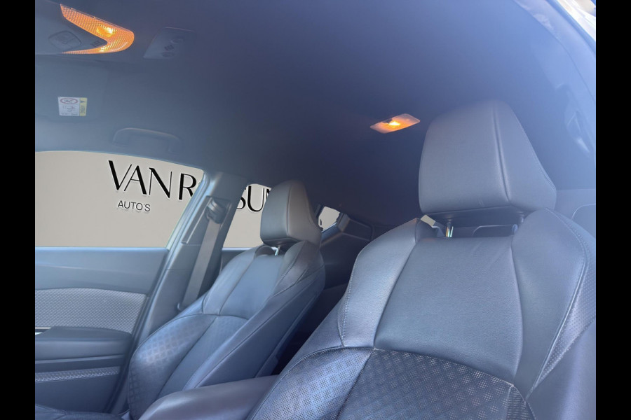Toyota C-HR 1.8 Hybrid Executive | Leer | JBL | Camera  Led | Afneembare Trekhaak | Bi-Tone