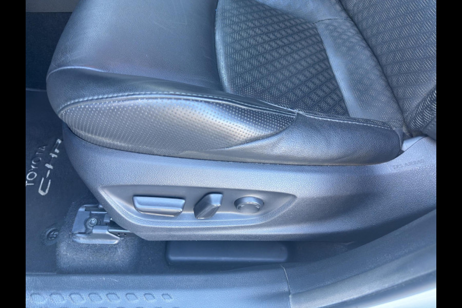 Toyota C-HR 1.8 Hybrid Executive | Leer | JBL | Camera  Led | Afneembare Trekhaak | Bi-Tone