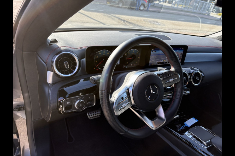 Mercedes-Benz CLA-Klasse Shooting Brake 180 d Business Solution AMG DAB Camera Stoelverwarming