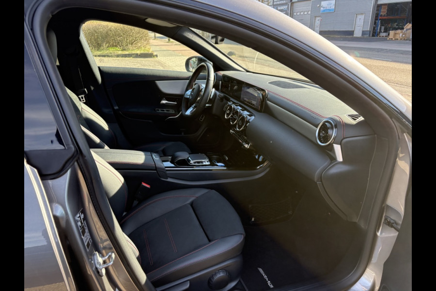 Mercedes-Benz CLA-Klasse Shooting Brake 180 d Business Solution AMG DAB Camera Stoelverwarming