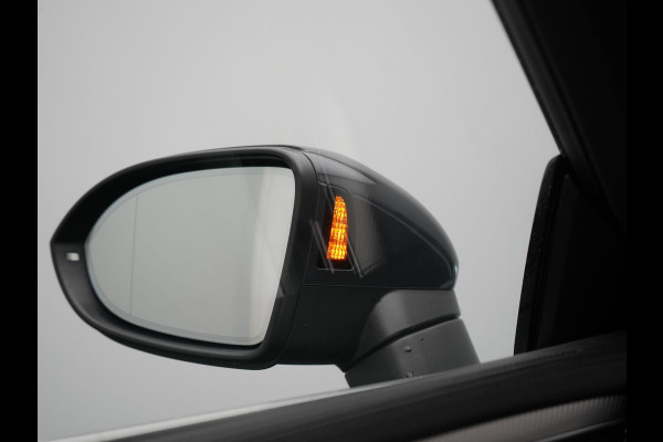 Volkswagen Arteon 1.4 TSI eHybrid R-Line Plug In Hybrid 218pk Dealer O.H. PHEV | Lederen Sportstoelen Memory & Massage | Adaptive Cruise | Camera | Matrix LED | Apple Caplay | Voorstoelen Verwarmd | Blis | Virtual | Navigatie | DAB |