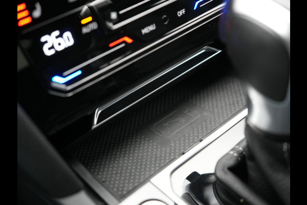 Volkswagen Arteon 1.4 TSI eHybrid R-Line Plug In Hybrid 218pk Dealer O.H. PHEV | Lederen Sportstoelen Memory & Massage | Adaptive Cruise | Camera | Matrix LED | Apple Caplay | Voorstoelen Verwarmd | Blis | Virtual | Navigatie | DAB |