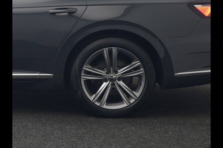 Volkswagen Arteon 1.4 TSI eHybrid R-Line Plug In Hybrid 218pk Dealer O.H. PHEV | Lederen Sportstoelen Memory & Massage | Adaptive Cruise | Camera | Matrix LED | Apple Caplay | Voorstoelen Verwarmd | Blis | Virtual | Navigatie | DAB |