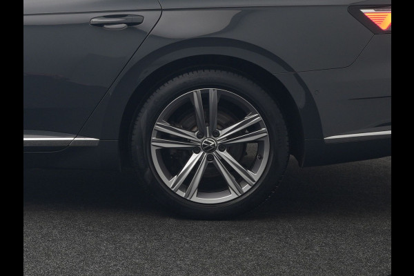 Volkswagen Arteon 1.4 TSI eHybrid R-Line Plug In Hybrid 218pk Dealer O.H. PHEV | Lederen Sportstoelen Memory & Massage | Adaptive Cruise | Camera | Matrix LED | Apple Caplay | Voorstoelen Verwarmd | Blis | Virtual | Navigatie | DAB |