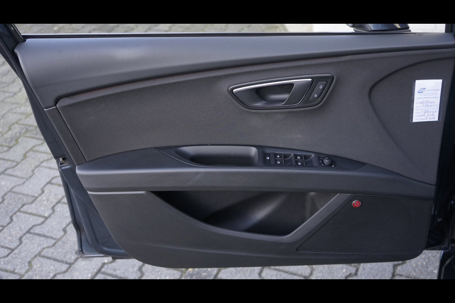 Seat Leon 1.5 TSI FR AMBIANCE-BEATS-CARPLAY-CLIMA-CRUISE-DAB-KEYLESS-MODE-NAVIGATIE