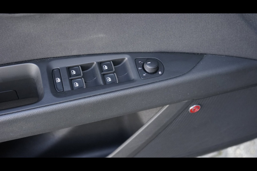 Seat Leon 1.5 TSI FR AMBIANCE-BEATS-CARPLAY-CLIMA-CRUISE-DAB-KEYLESS-MODE-NAVIGATIE