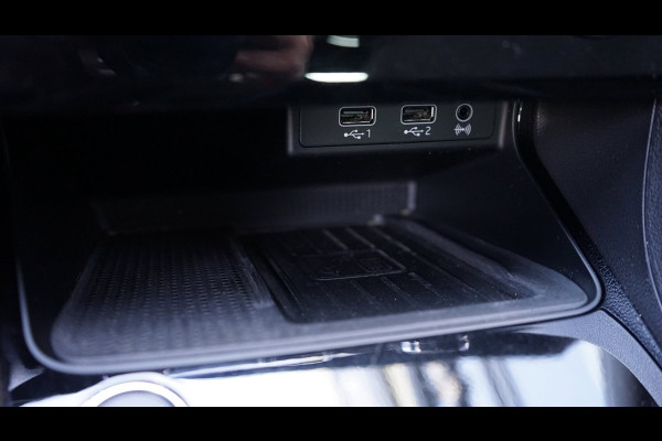 Seat Leon 1.5 TSI FR AMBIANCE-BEATS-CARPLAY-CLIMA-CRUISE-DAB-KEYLESS-MODE-NAVIGATIE