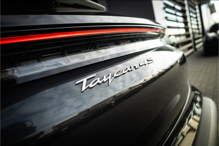Porsche Taycan Cross Turismo 4S 93 kWh - Sport Chrono + | Panorama | Bose | Memory