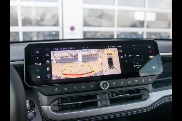 Jeep Compass First Edition 74 kWh | Adapt. Cruise | Camera | Carplay | 20" | Elektr. A-Klep | Navi | Winter Pack | Schuif/Kanteldak | Premium Pack | Conv. Pack | Warmtepomp | Nappa Leder