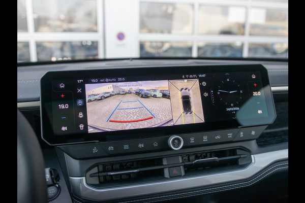 Jeep Compass First Edition 74 kWh | Adapt. Cruise | Camera | Carplay | 20" | Elektr. A-Klep | Navi | Winter Pack | Schuif/Kanteldak | Premium Pack | Conv. Pack | Warmtepomp | Nappa Leder