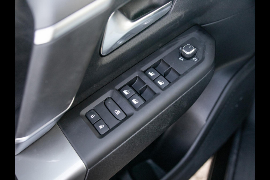 Jeep Compass First Edition 74 kWh | Adapt. Cruise | Camera | Carplay | 20" | Elektr. A-Klep | Navi | Winter Pack | Schuif/Kanteldak | Premium Pack | Conv. Pack | Warmtepomp | Nappa Leder