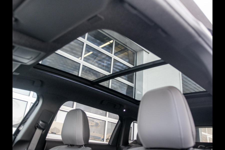 Jeep Compass First Edition 74 kWh | Adapt. Cruise | Camera | Carplay | 20" | Elektr. A-Klep | Navi | Winter Pack | Schuif/Kanteldak | Premium Pack | Conv. Pack | Warmtepomp | Nappa Leder