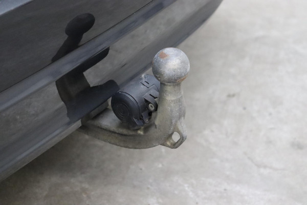 BMW 5 Serie Touring 530i High Executive M Sport Pakket Automaat / Navigatiesysteem Professional /  Head-Up Display / Comfortstoelen / Trekhaak / Sfeerverlichting / Driving Assistant / Stoelverwarming / Multifunctioneel Instrumentendisplay / Hifi / Adaptieve LED-koplamp / M Sportremsysteem / Active Protection