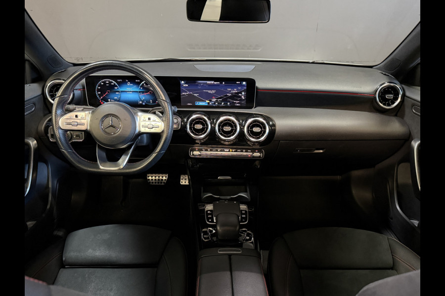 Mercedes-Benz A-Klasse 180 Business Solution AMG Night Upgrade | Panoramadak | Stoelverwarming