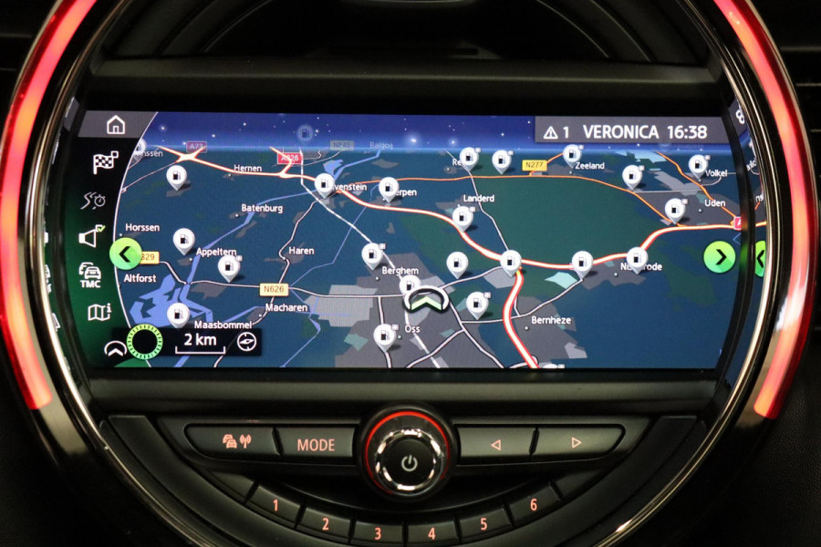 MINI Hatchback Cooper S Knightsbridge Edition Automaat 3 deurs / Panoramadak / Navigatiesysteem Plus / Leder / Harman Kardon / Stoelverwarming / LED / Head-Up Display / JCW Exterieur / 17 Inch / Extra Getint Glas / Parkeersensoren