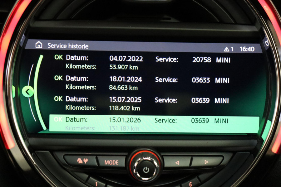 MINI Hatchback Cooper S Knightsbridge Edition Automaat 3 deurs / Panoramadak / Navigatiesysteem Plus / Leder / Harman Kardon / Stoelverwarming / LED / Head-Up Display / JCW Exterieur / 17 Inch / Extra Getint Glas / Parkeersensoren