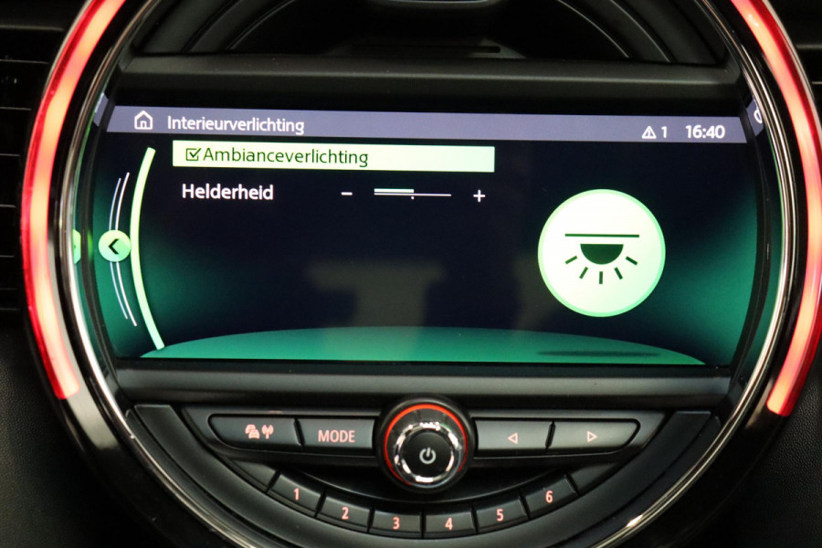 MINI Hatchback Cooper S Knightsbridge Edition Automaat 3 deurs / Panoramadak / Navigatiesysteem Plus / Leder / Harman Kardon / Stoelverwarming / LED / Head-Up Display / JCW Exterieur / 17 Inch / Extra Getint Glas / Parkeersensoren