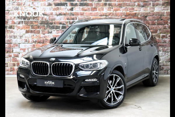 BMW X3 xDrive20i High Executive M Sport Pakket Automaat / Panoramadak / Trekhaak / Leder / Driving Assistant / Navigatie Professional / Head-Up Display / Stoelverwarming / Chrome Line / Hifi / Active Protection / Uitgebreide LED-koplampen / 20 Inch / Multifunctioneel Instrumentendisplay