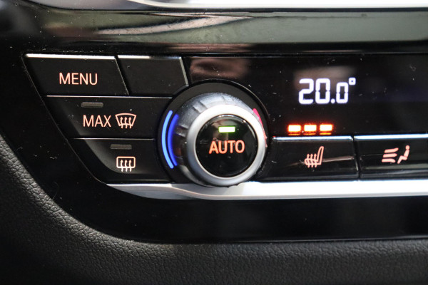 BMW X3 xDrive20i High Executive M Sport Pakket Automaat / Panoramadak / Trekhaak / Leder / Driving Assistant / Navigatie Professional / Head-Up Display / Stoelverwarming / Chrome Line / Hifi / Active Protection / Uitgebreide LED-koplampen / 20 Inch / Multifunctioneel Instrumentendisplay