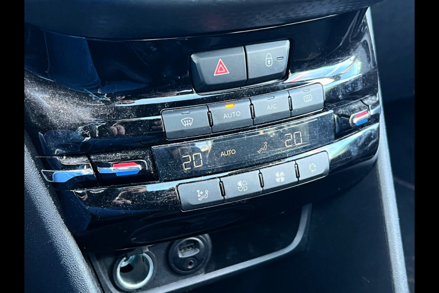 Peugeot 2008 BWJ 2018 | 1.2I 111PK GT-line | PANO DAK | TREKHAAK | LEDER/STOF SPORTSTOELEN | CAMERA A | CLIMA | NAVI |