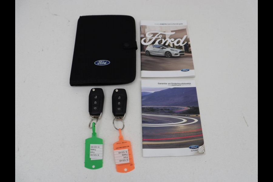 Ford Fiesta 1.0 EcoBoost Titanium | Automaat | 1e eigenaar | Stoelverwarming | Adaptive cruise | Camera | Carplay | Navigatie | Dodehoek detectie | Stuurverwarming | Full LED | Park Assist