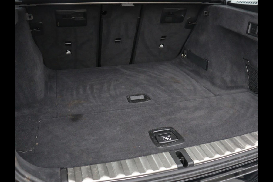 BMW 3-serie 320i Executive Edition | Panoramadak | Carplay | Navigatie | Live Cockpit | Full LED | Parkeerhulp | Cruise control | Climate control