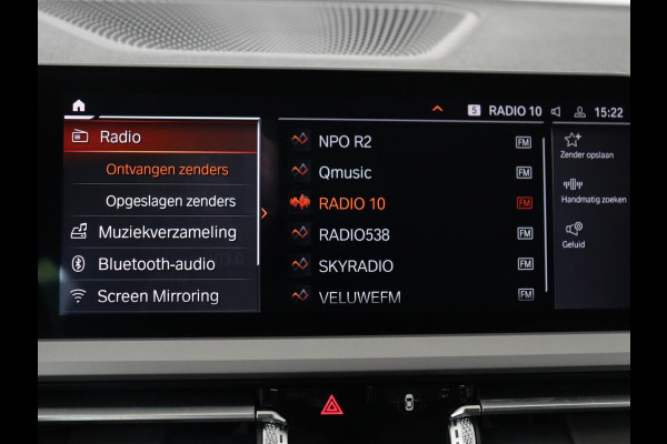 BMW 3-serie 320i Executive Edition | Panoramadak | Carplay | Navigatie | Live Cockpit | Full LED | Parkeerhulp | Cruise control | Climate control