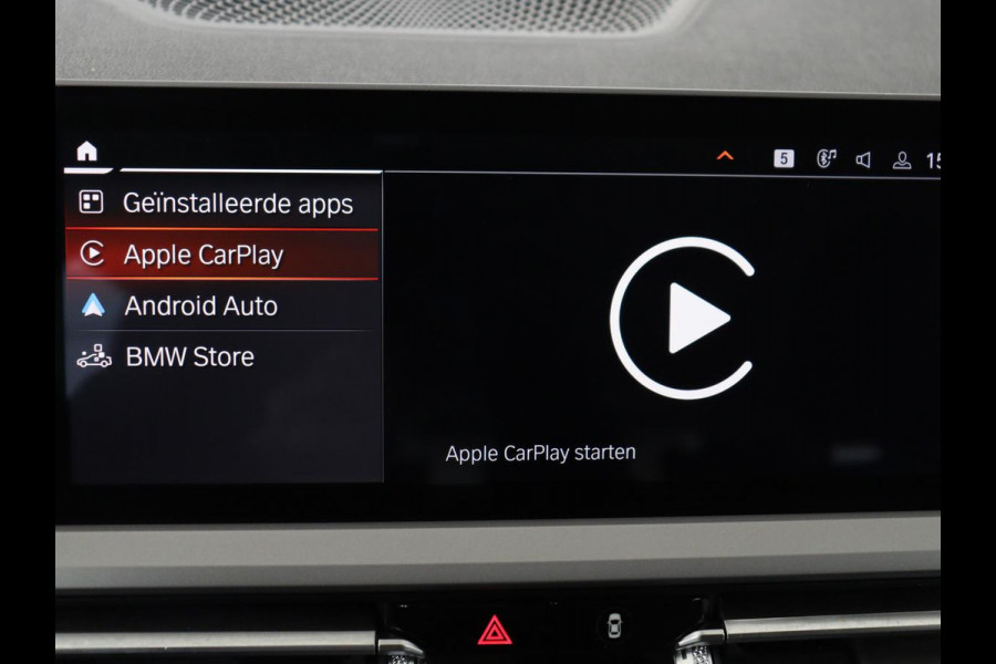 BMW 3-serie 320i Executive Edition | Panoramadak | Carplay | Navigatie | Live Cockpit | Full LED | Parkeerhulp | Cruise control | Climate control