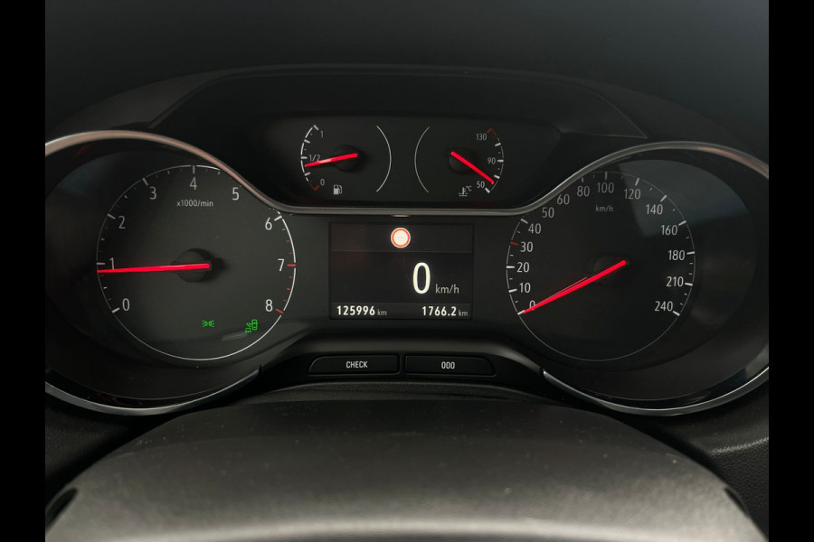 Opel Grandland X 1.2 Turbo Executive, Airco, CarPlay, Cruise, Lane Assist, Trekhaak, PDC, NAP