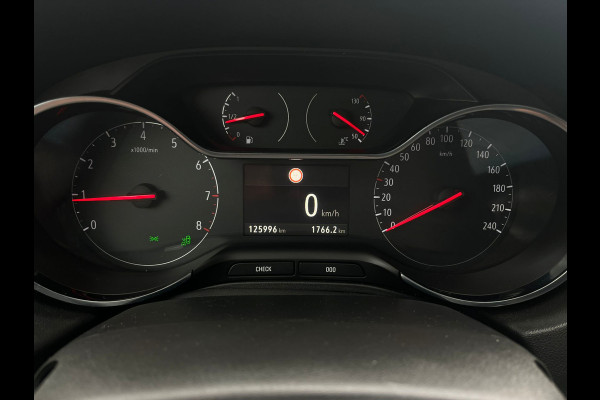 Opel Grandland X 1.2 Turbo Executive, Airco, CarPlay, Cruise, Lane Assist, Trekhaak, PDC, NAP