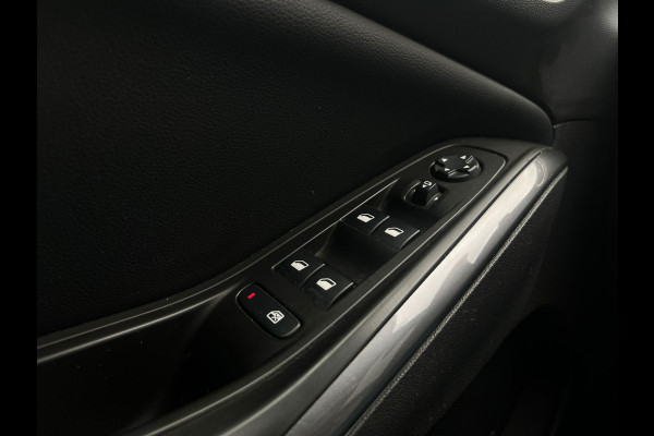 Opel Grandland X 1.2 Turbo Executive, Airco, CarPlay, Cruise, Lane Assist, Trekhaak, PDC, NAP