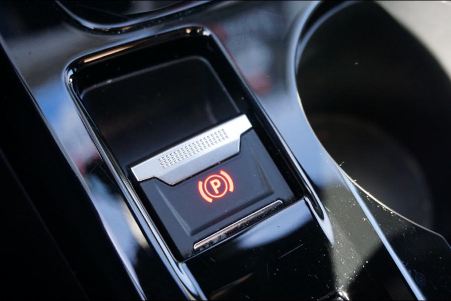 Peugeot 2008 131PK Allure AUTOM. | TREKHAAK | EL. CLIMATE | SENSOREN