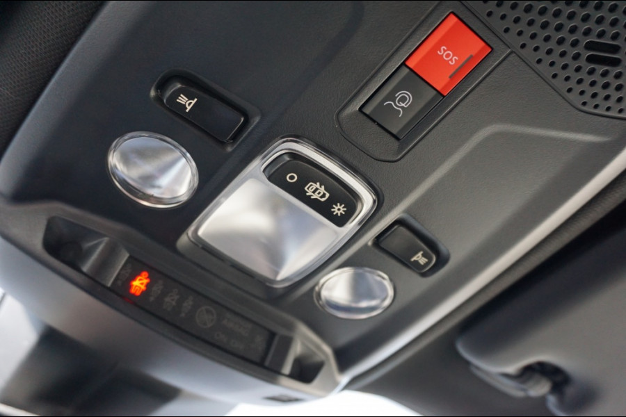 Peugeot 2008 131PK Allure AUTOM. | TREKHAAK | EL. CLIMATE | SENSOREN
