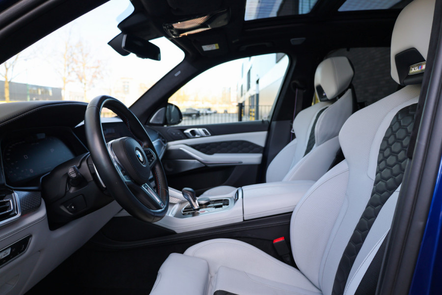 BMW X5 M Competition | VOL! | B&W | MASSAGE | HUD | SKYLOUNGE | STAGE 2 | 360 | REAR ENTERTAINMENT ELEK TREKHAAK | MEMORY | KEYLESS |